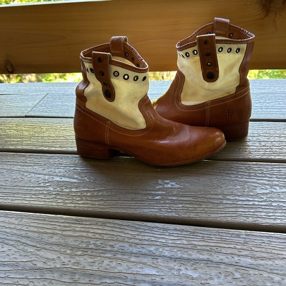 Vintage Frye Shorties with canvas - Picture 6 of 6